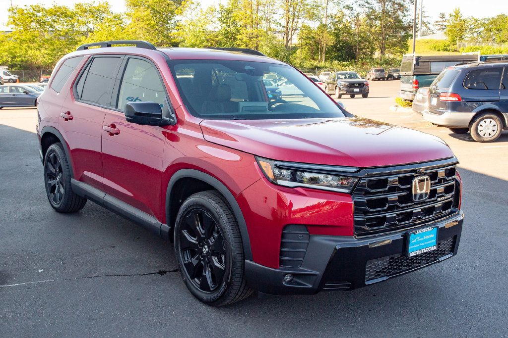 New 2026 Honda Pilot Black Edition image 4
