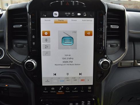 Used 2022 RAM 2500 Limited image 28