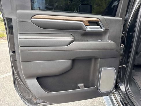 Used 2024 Chevrolet Silverado 3500 High Country w/ High Country Premium Package AWD/4WD image 9