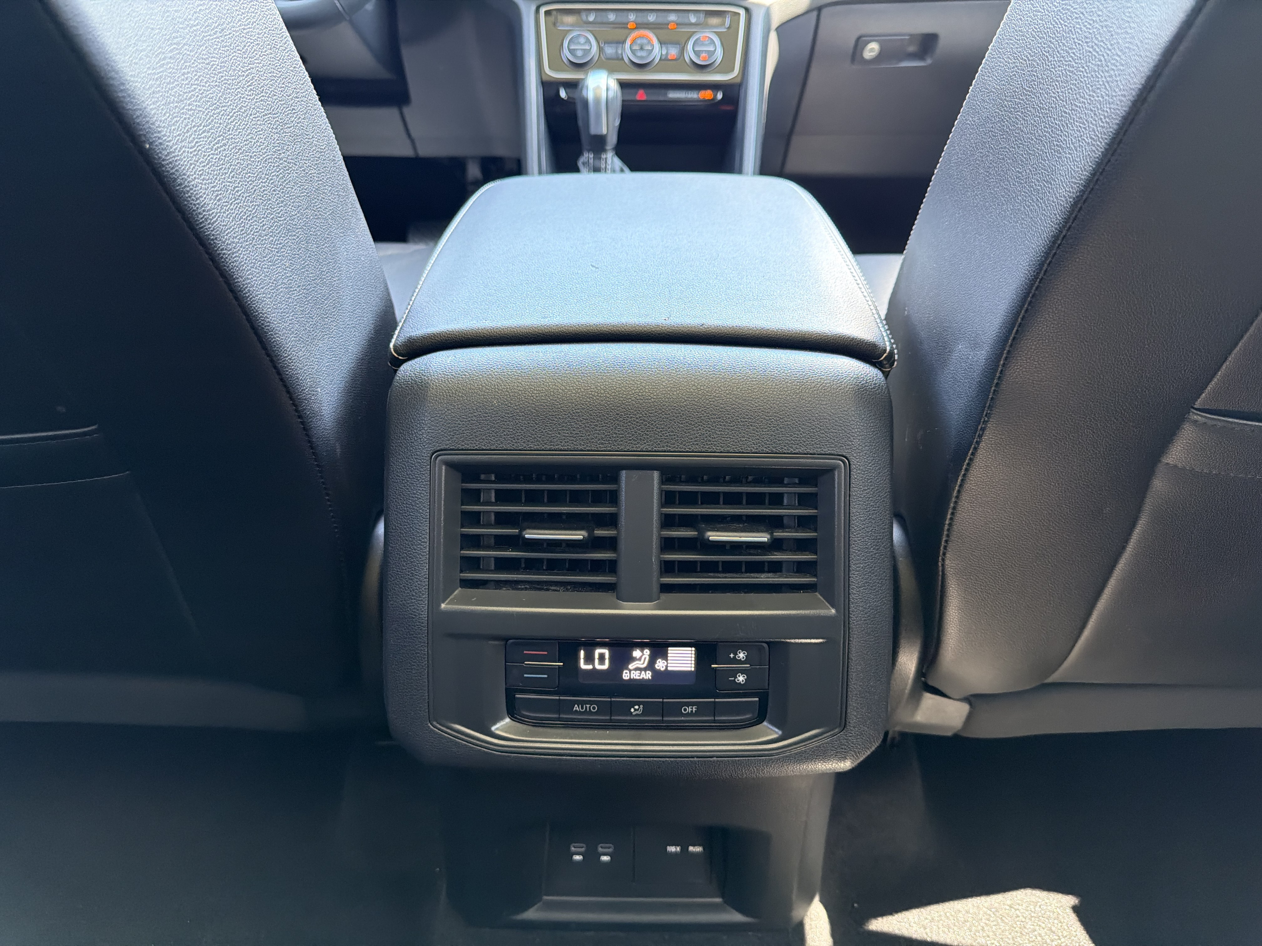 Certified 2023 Volkswagen Atlas SEL AWD/4WD image 28