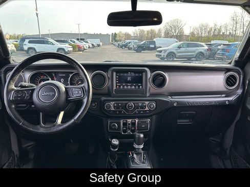 Used 2021 Jeep Wrangler Unlimited Sport AWD/4WD image 9