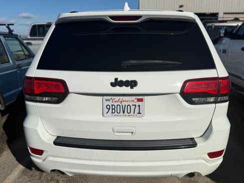 Used 2015 Jeep Grand Cherokee Altitude image 4