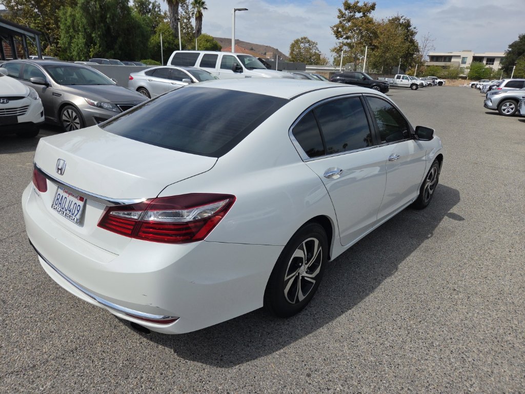 Used 2017 Honda Accord LX image 5