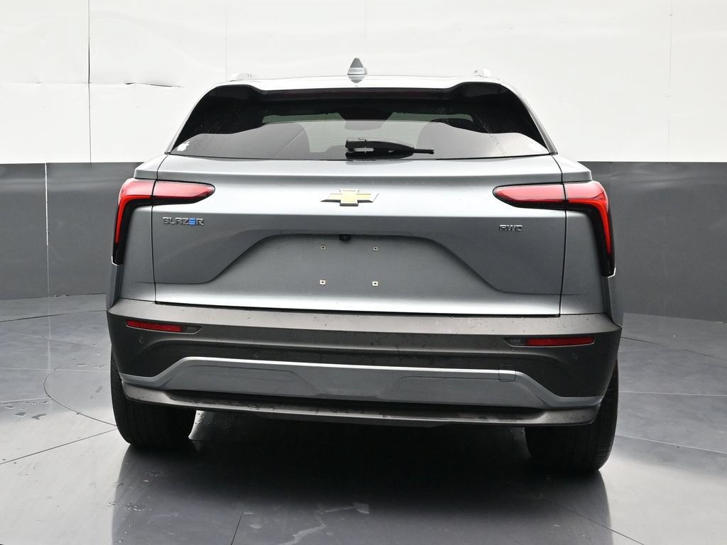 Used 2024 Chevrolet Blazer EV LT AWD/4WD image 4