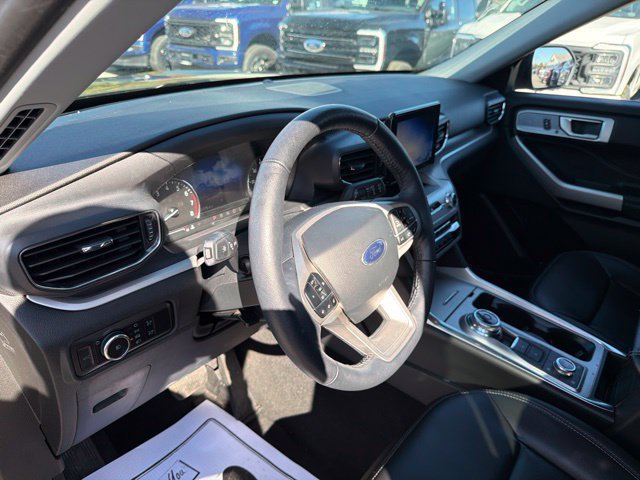 Used 2024 Ford Explorer XLT w/ Equipment Group 202A AWD/4WD image 20