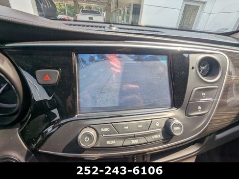 Used 2020 Buick Envision Essence FWD image 11