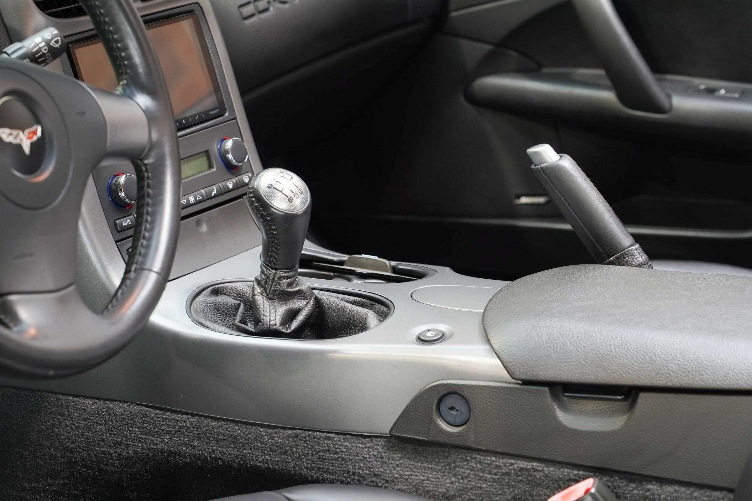 Used 2006 Chevrolet Corvette Coupe w/ Preferred Equipment Group RWD image 44