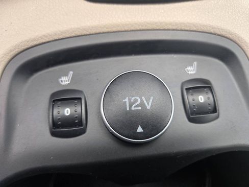 Used 2014 Ford Focus SE w/ SE Winter Package FWD image 21