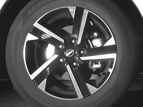 Used 2025 Nissan Sentra SV FWD image 16