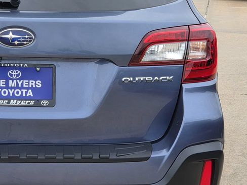 Used 2018 Subaru Outback 2.5i Premium AWD/4WD image 9