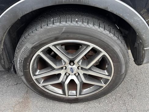 Used 2017 Ford Explorer Sport image 9