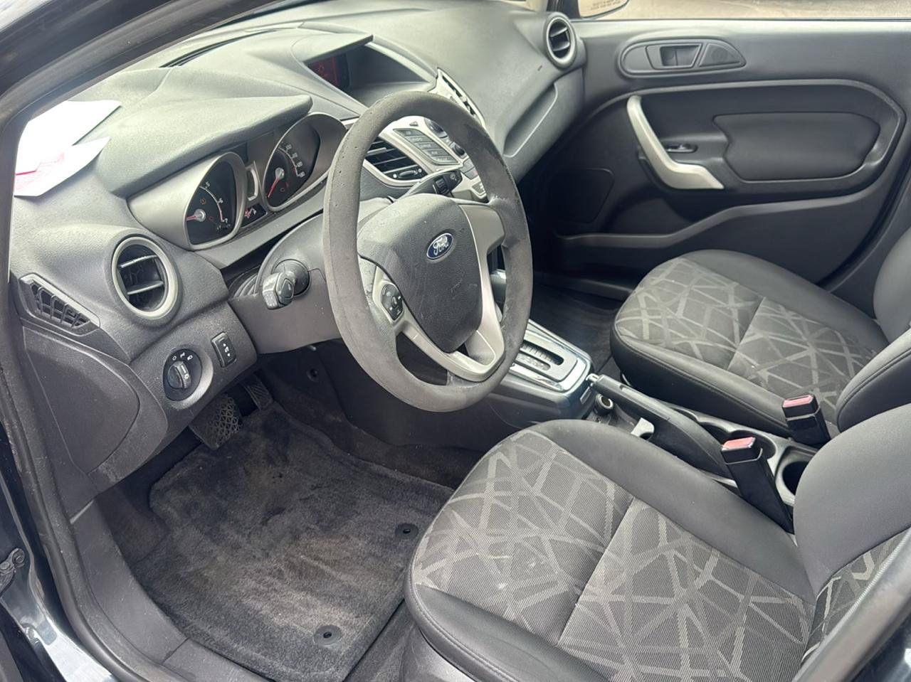 Used 2011 Ford Fiesta SE w/ 201A Rapid Spec Order Code FWD image 9