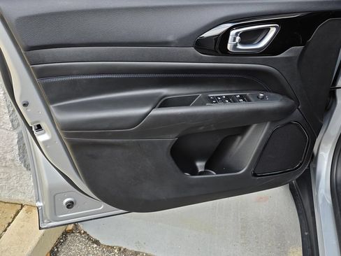 New 2026 Jeep Compass Latitude AWD/4WD image 32