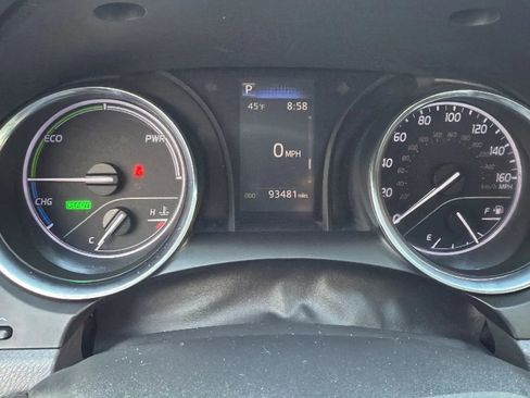 Used 2020 Toyota Camry LE image 16