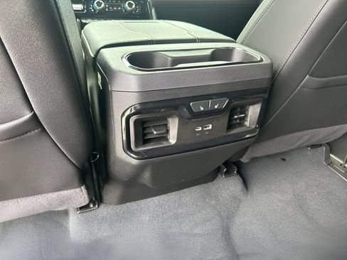 Used 2024 GMC Sierra 2500 AT4 w/ AT4 Premium Plus Package AWD/4WD image 24