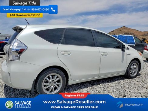 Used 2014 Toyota Prius V Three FWD image 4