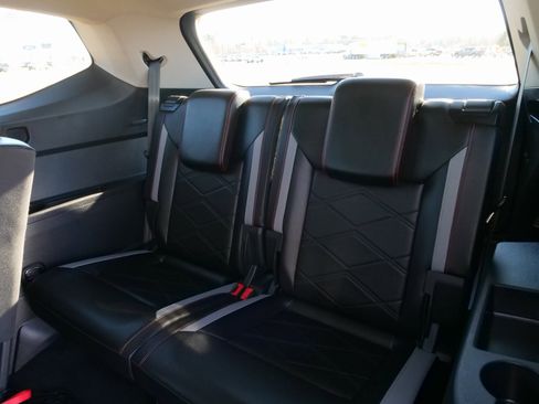 Used 2024 Volkswagen Atlas Peak Edition SE image 16