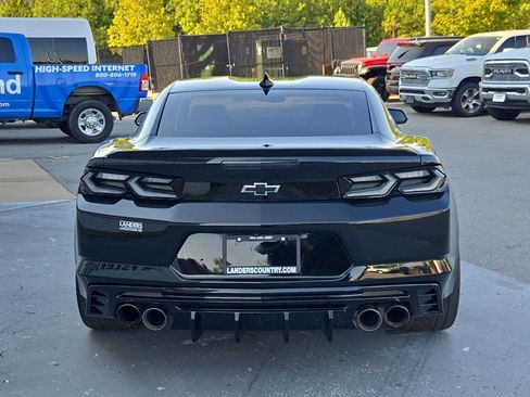 Used 2022 Chevrolet Camaro LT w/ Technology Package RWD image 6