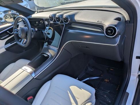 Certified 2025 Mercedes-Benz GLC 300 image 19