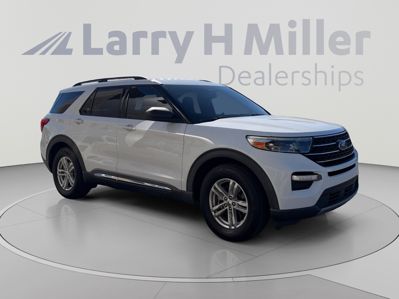 Used 2020 Ford Explorer XLT w/ Equipment Group 202A RWD image 7