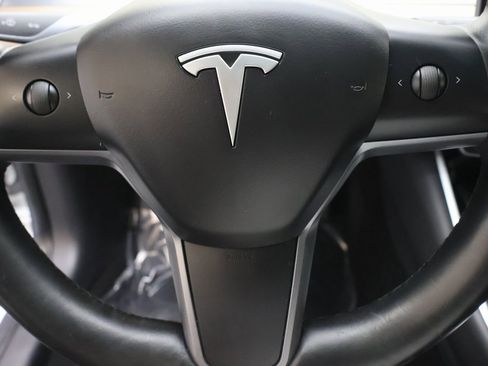 Used 2018 Tesla Model 3 Long Range image 19