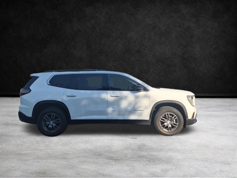 Used 2025 GMC Acadia Elevation image 5