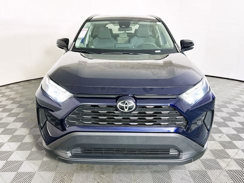 Used 2022 Toyota RAV4 XLE w/ Convenience Package image 8