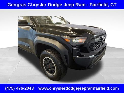 Used 2024 Toyota Tacoma TRD Off-Road AWD/4WD image 45