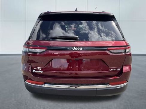 Used 2024 Jeep Grand Cherokee Limited w/ Trailer Tow Package AWD/4WD image 3