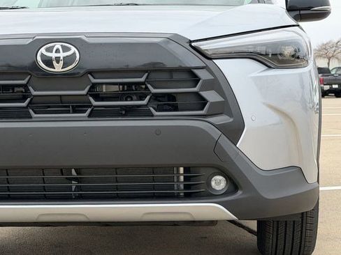 New 2026 Toyota Corolla Cross XLE image 9