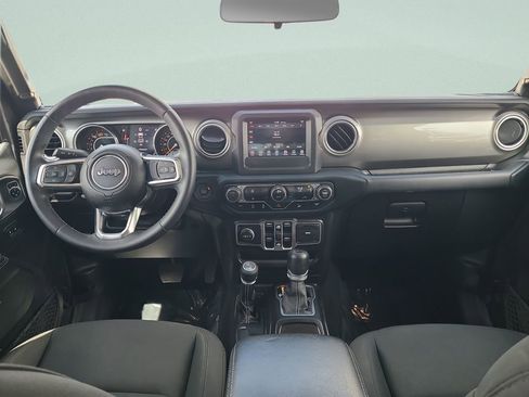 Used 2018 Jeep Wrangler Unlimited Sahara w/ LED Lighting Group AWD/4WD image 11