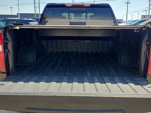 Used 2021 Chevrolet Silverado 1500 High Country image 9