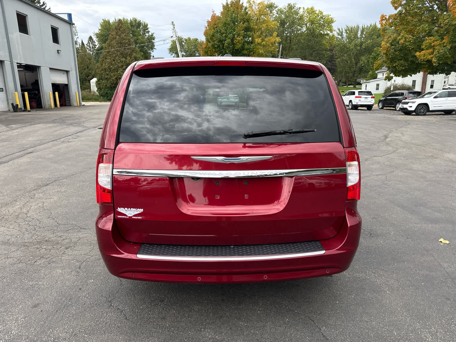Used 2015 Chrysler Town & Country Touring-L w/ Driver Convenience Group FWD image 4