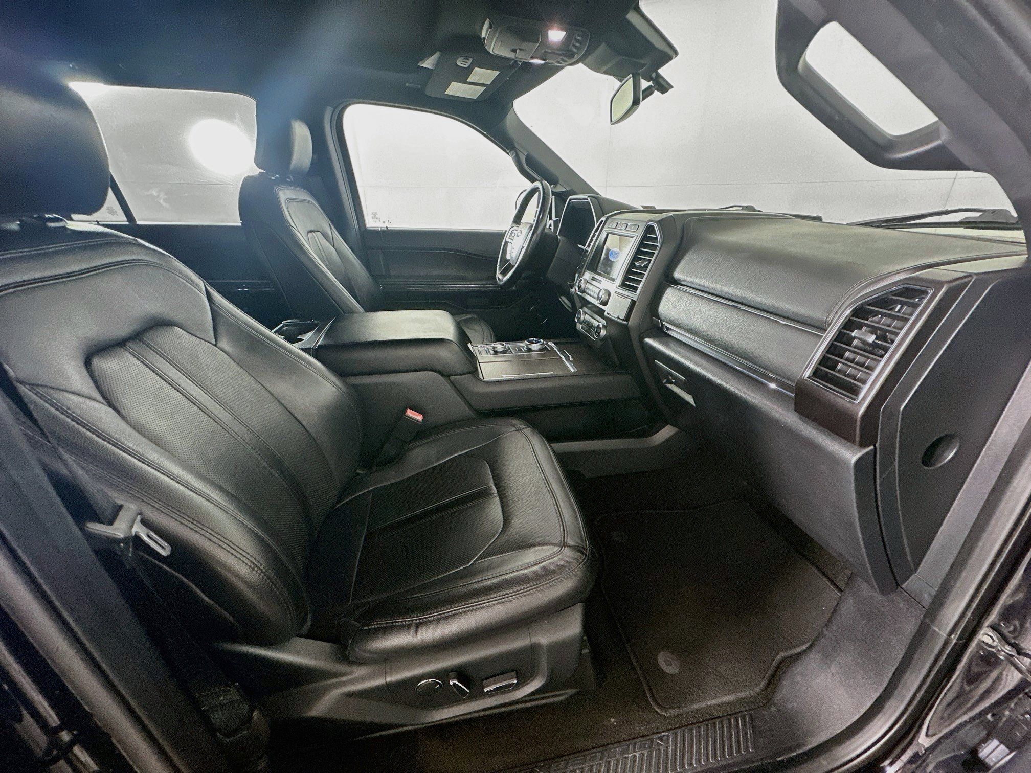 Used 2020 Ford Expedition Max Limited AWD/4WD image 33