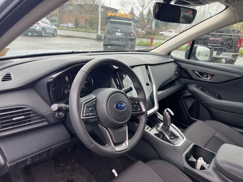Used 2025 Subaru Outback Premium image 7