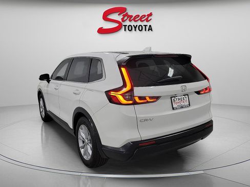 Used 2024 Honda CR-V EX image 2