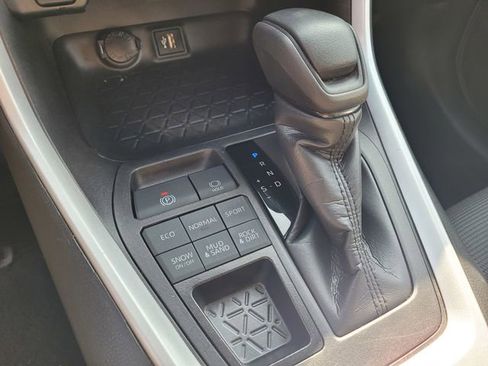 Used 2024 Toyota RAV4 LE image 20