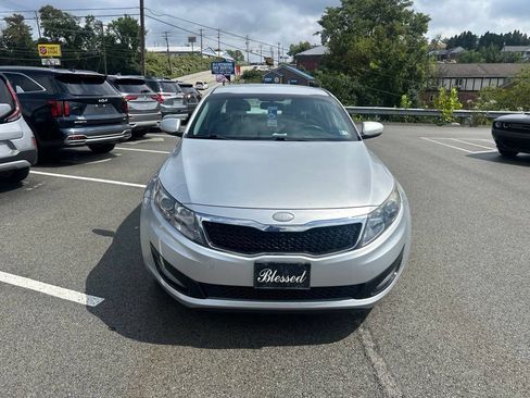 Used 2013 Kia Optima LX FWD image 2