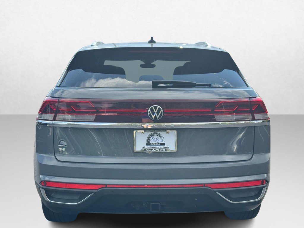 Used 2025 Volkswagen Atlas Cross Sport SE FWD image 5