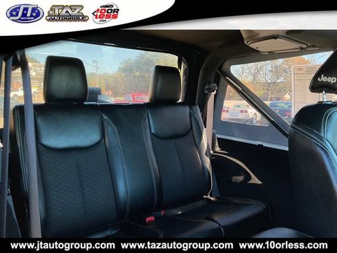 Used 2017 Jeep Wrangler Sport AWD/4WD image 13