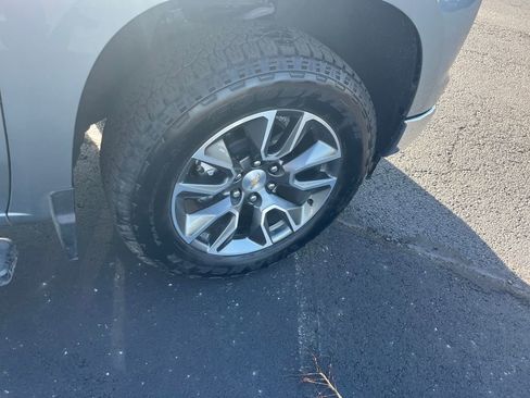 Used 2025 Chevrolet Silverado 1500 LT image 31