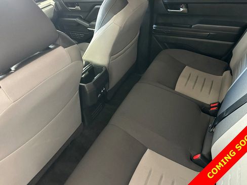 Used 2024 Toyota Tacoma TRD Sport w/ TRD Sport Upgrade Package image 12