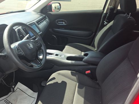 Used 2017 Honda HR-V EX image 6