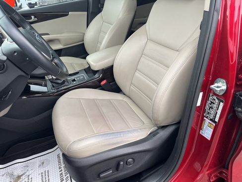Used 2020 Kia Sorento EX image 11