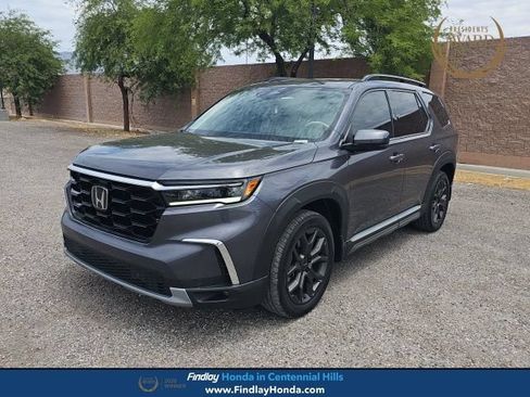 Certified 2023 Honda Pilot Touring image 1