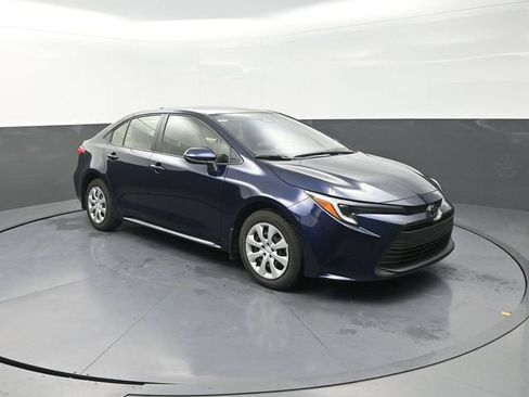 Used 2026 Toyota Corolla LE FWD image 10