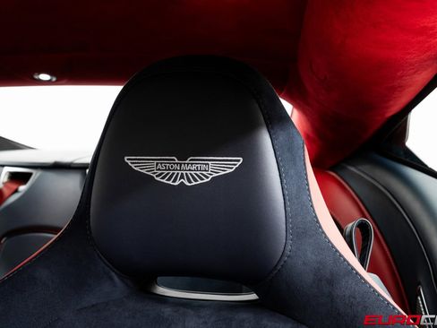 Used 2024 Aston Martin DB12 Coupe image 38