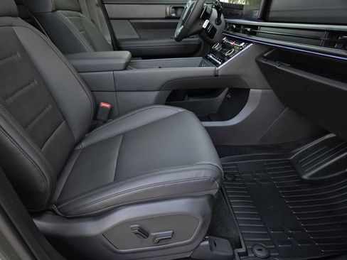 New 2025 Hyundai Santa Fe Calligraphy image 9