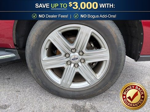 Used 2018 Ford Expedition XLT w/ Equipment Group 202A RWD image 10