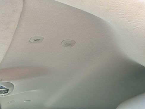 Used 2021 Chrysler Pacifica Touring-L FWD image 27